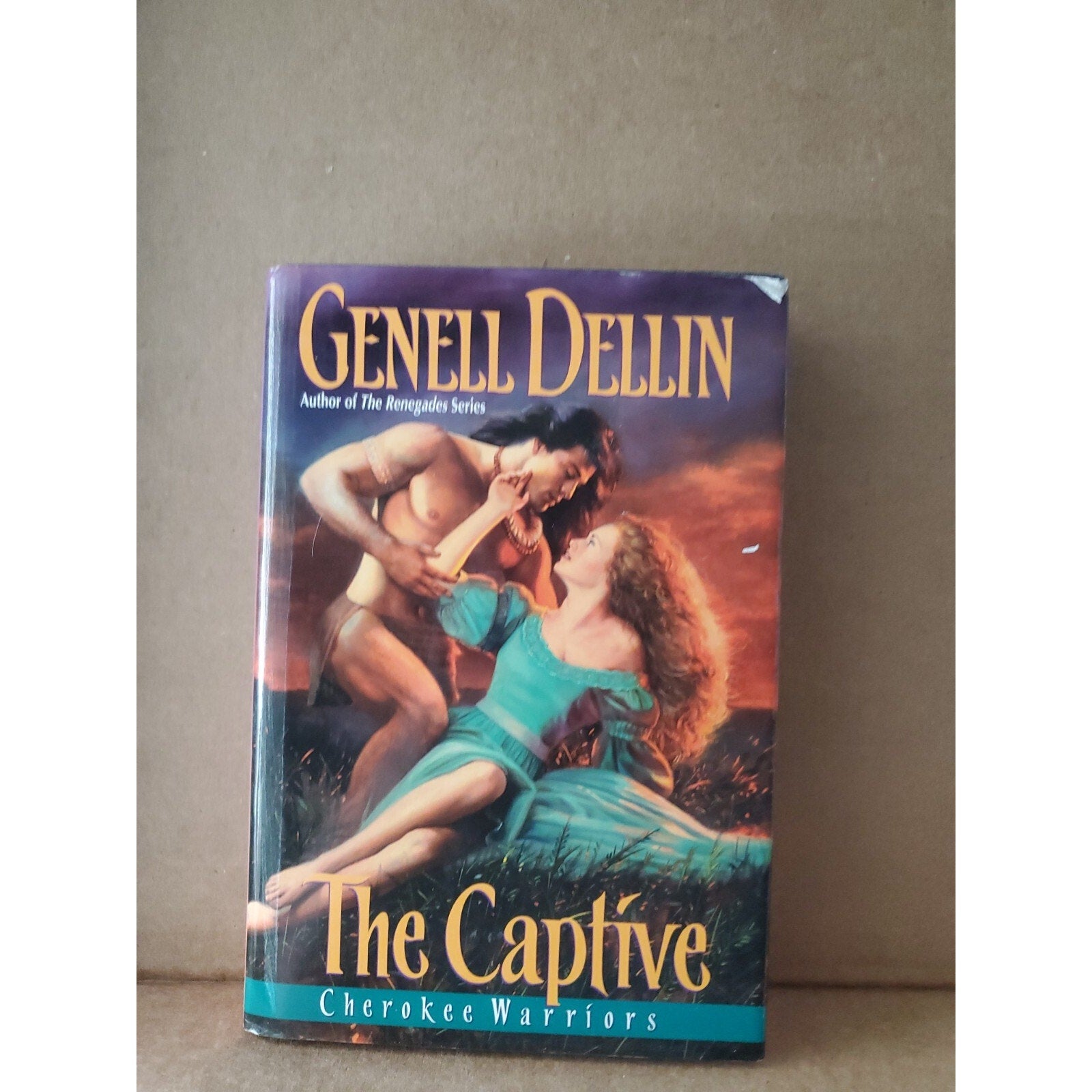 THE CAPTIVE: CHEROKEE WARRIORS By Genell Dellin - Hardcover