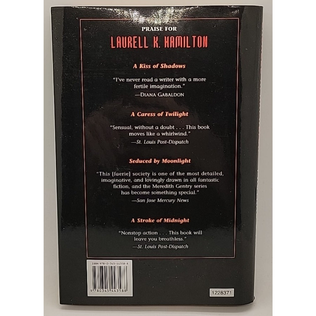 Mistral's Kiss by Laurell K. Hamilton (2006, Hardcover)