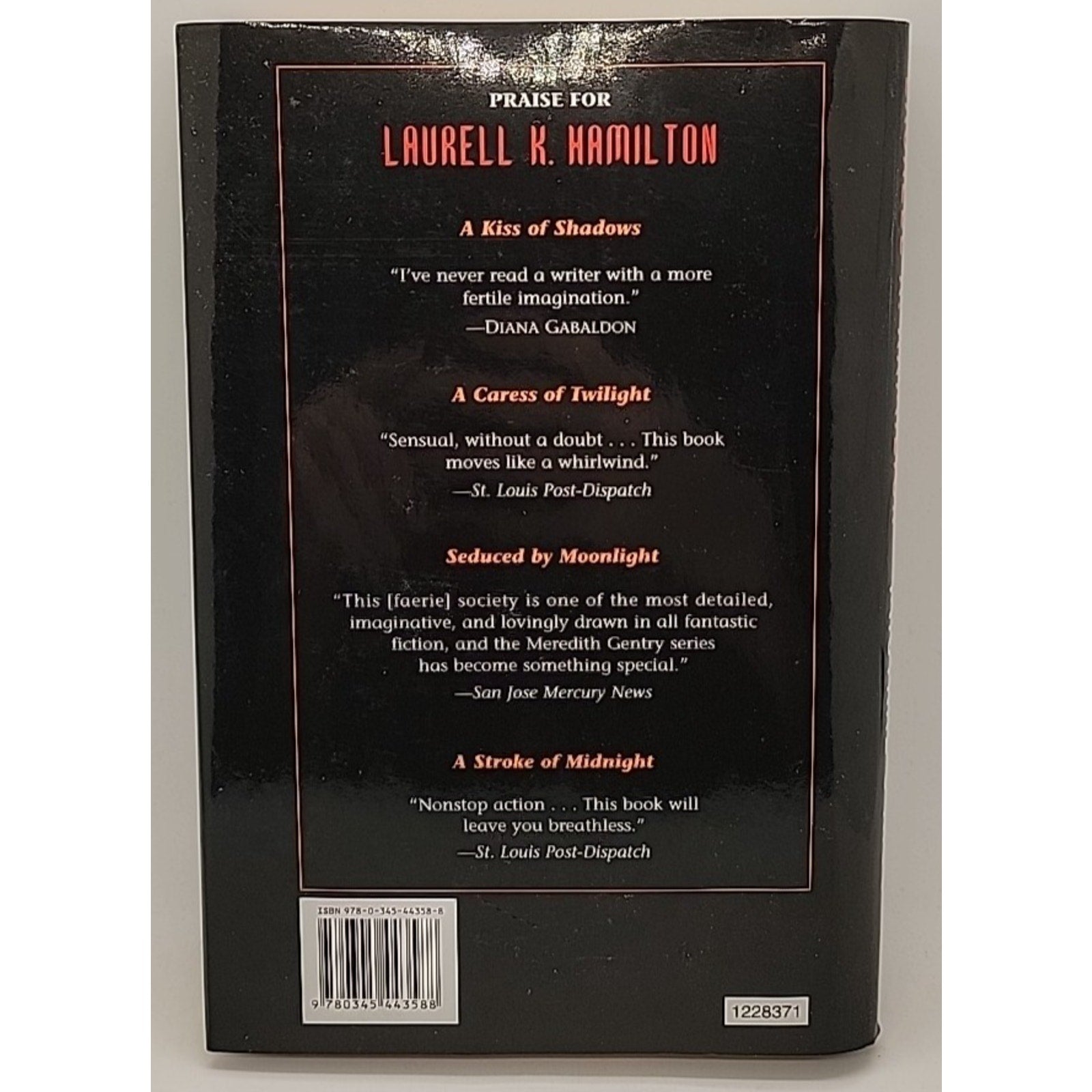 Mistral's Kiss by Laurell K. Hamilton (2006, Hardcover)