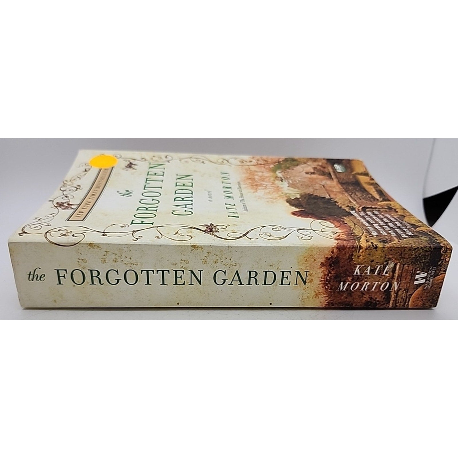 Forgotten Garden : A Novel by Kate Morton (2010, Trade Paperback)