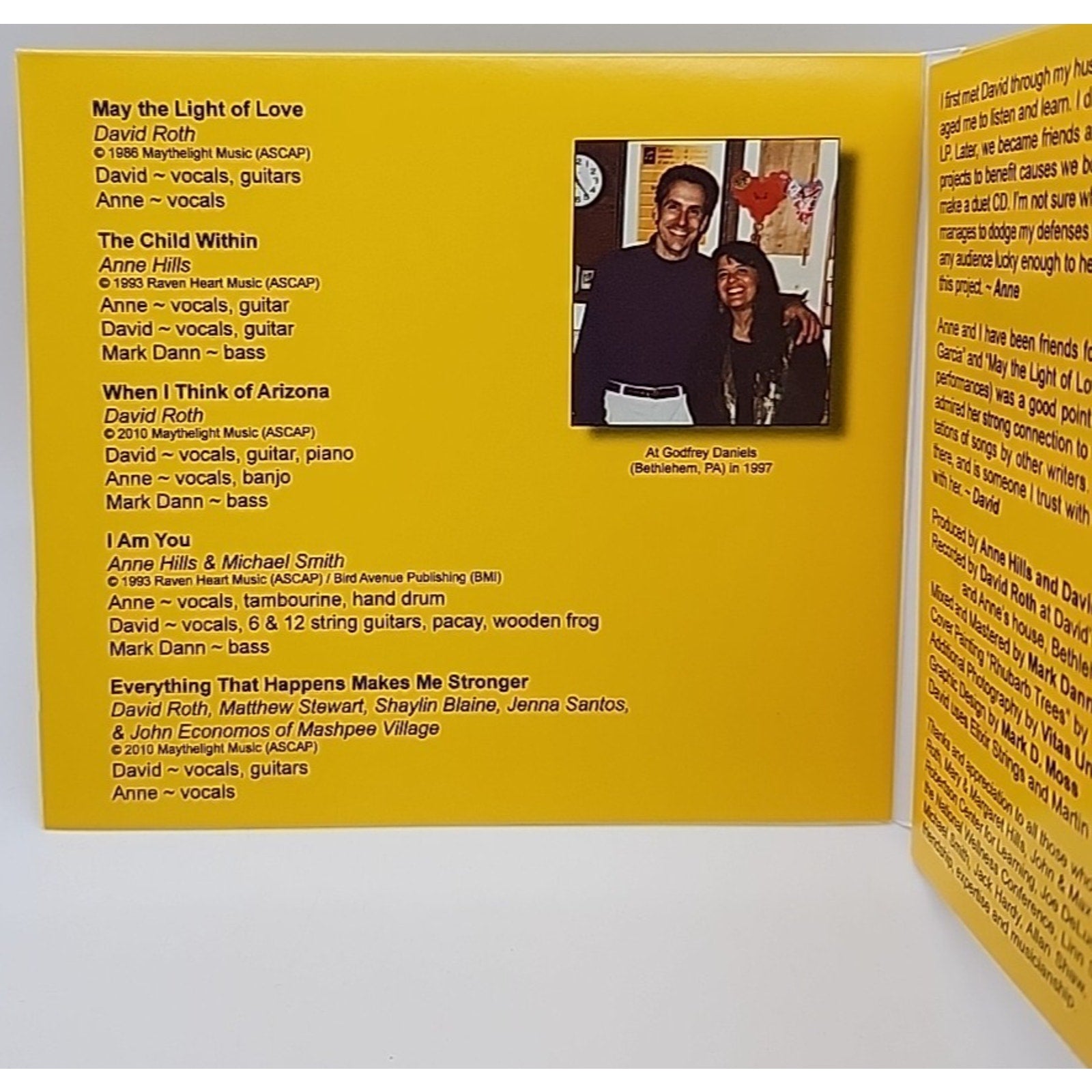 Anne Hills & David Roth / Rhubarb Trees (Enhanced CD)