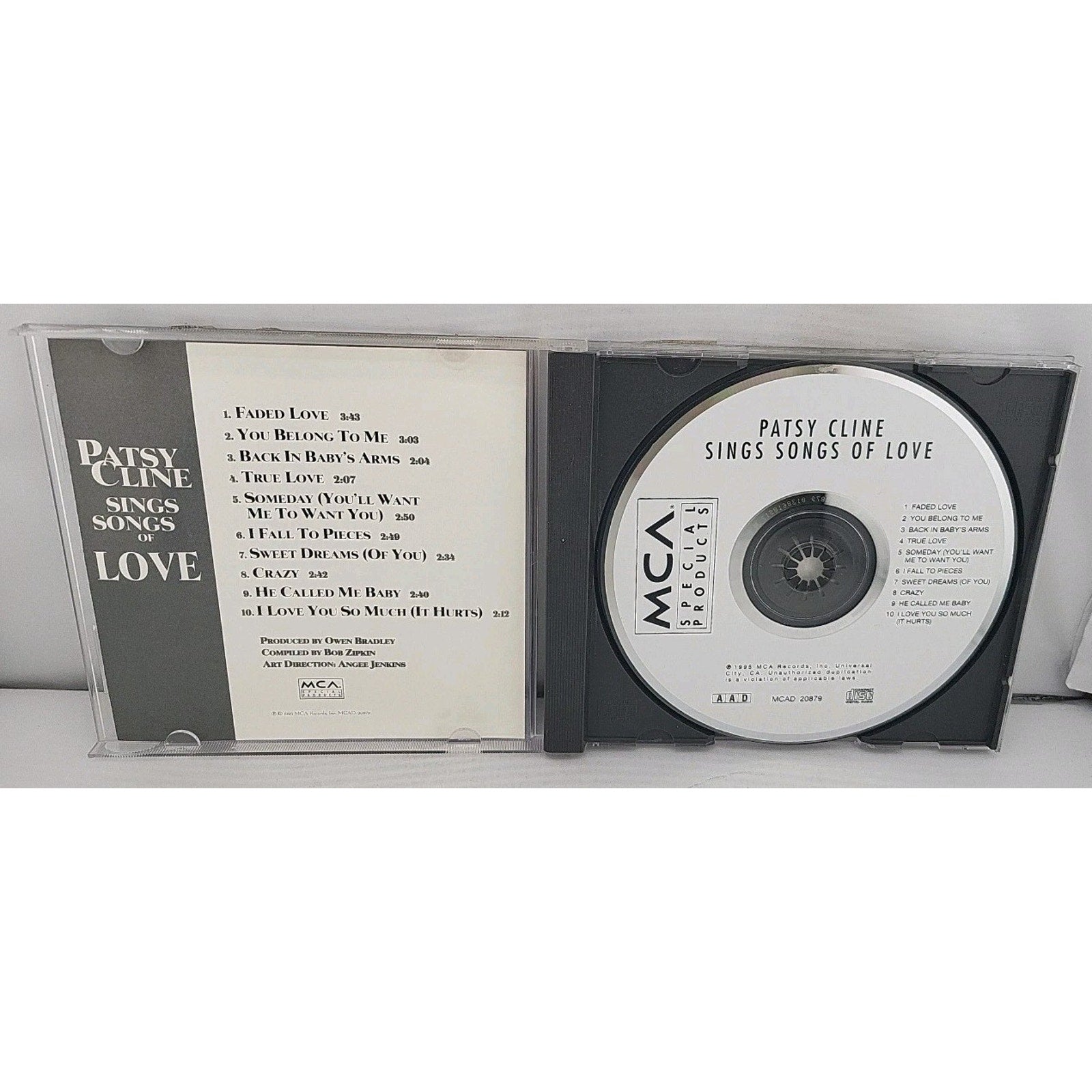 Sings Songs of Love by Patsy Cline (CD, 1995)