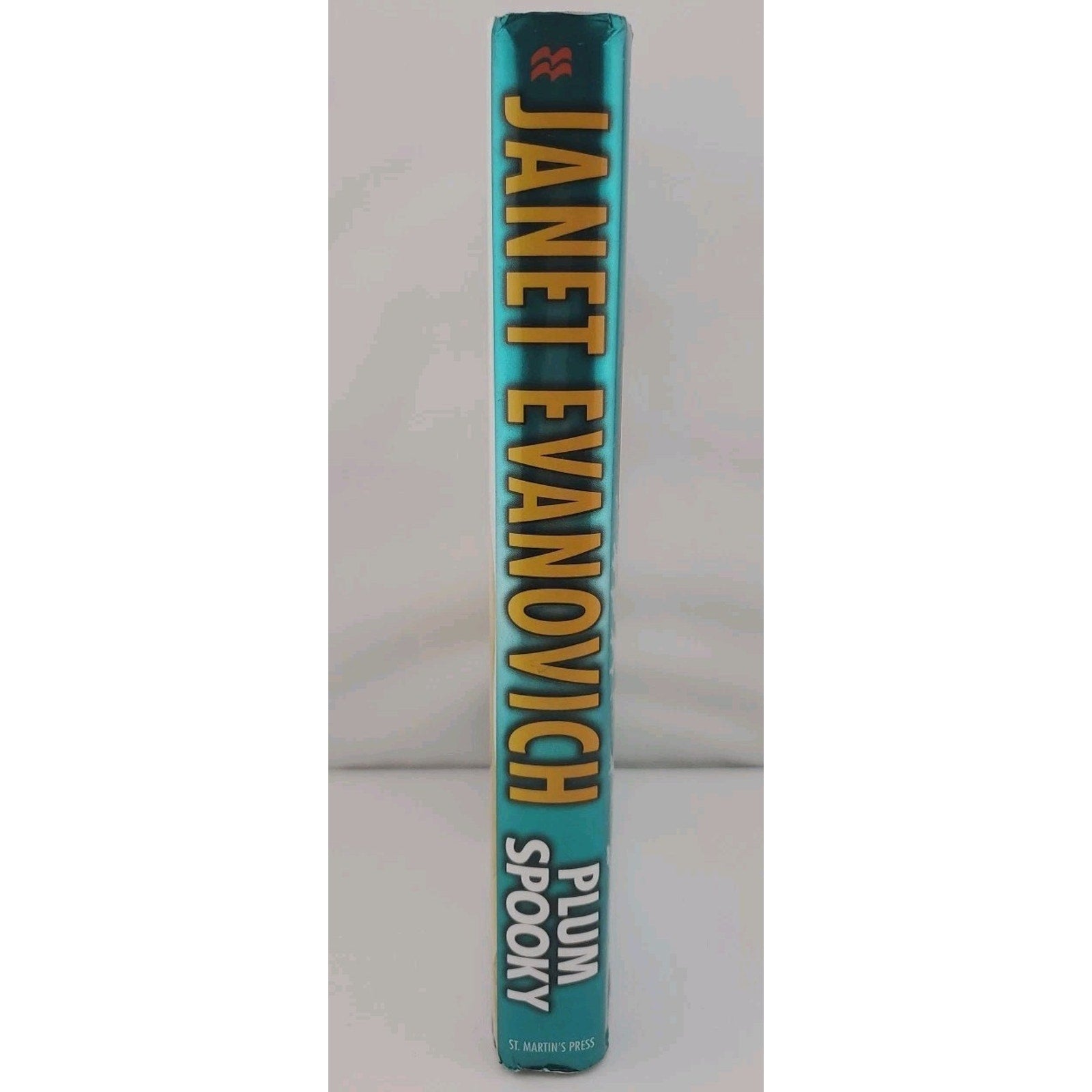 Plum Spooky by Janet Evanovich (2009, Hardcover)