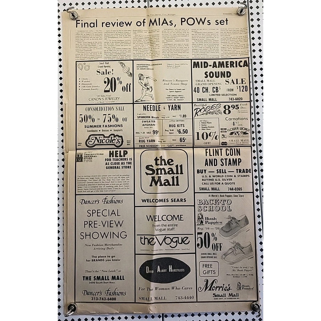 The Flint Journal - August 17 1977 'Love Me Tender' And They Did - Elvis Presley
