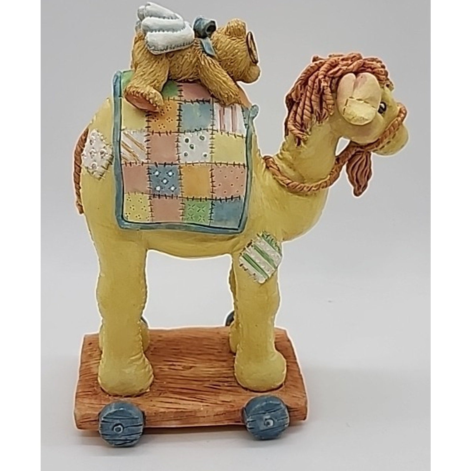 1993 Cherished Teddies Camel "Friends Like You are Precious & Few" #904309 w/Box