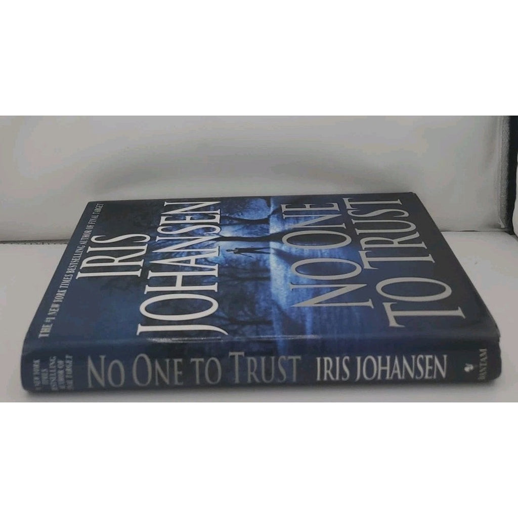 No One to Trust by Iris Johansen (2002, Hardcover)