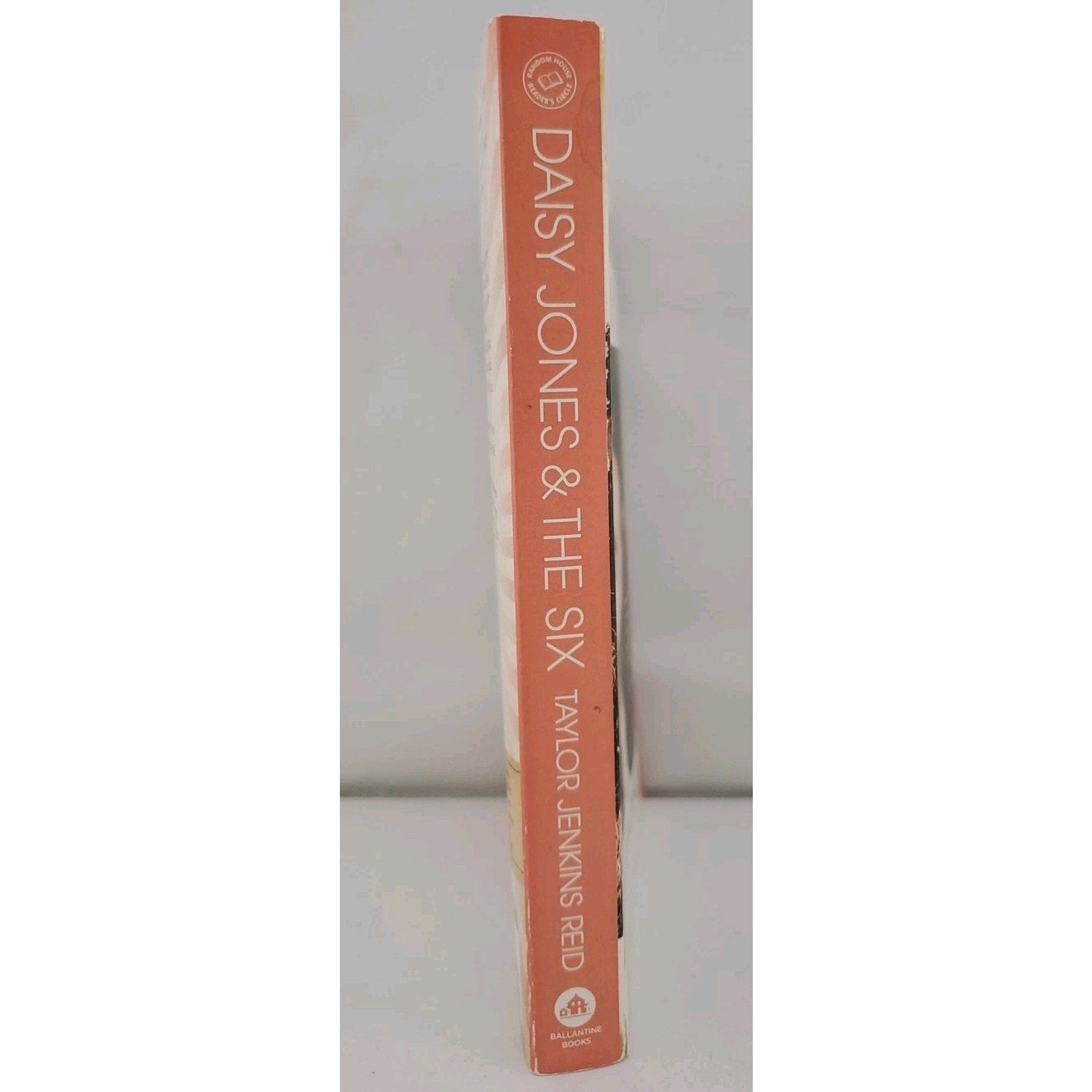 Daisy Jones and the Six: Reese's Book Club : A Novel by Taylor Jenkins Reid...