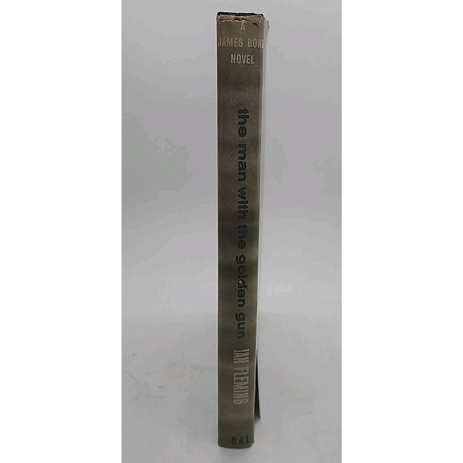 Ian Fleming - The Man With The Golden Gun (Hardcover)
