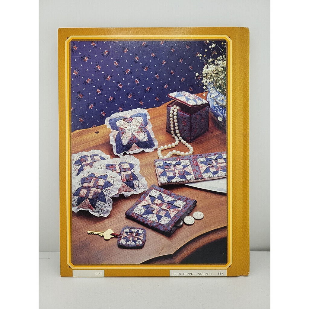 Scrap Crafts : From McCall's Needlework and Crafts by Not Available (Hardcover)