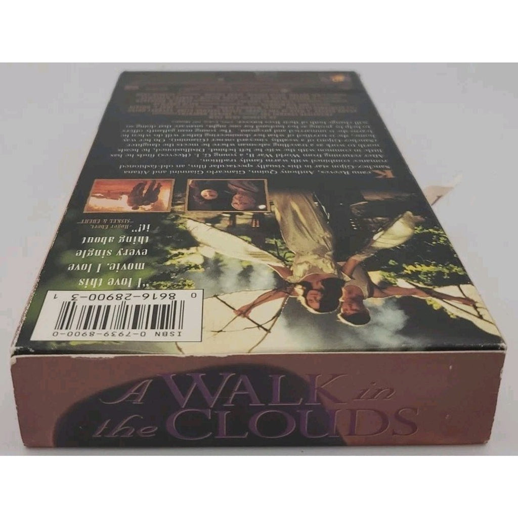 A Walk in the Clouds (VHS, 1996)