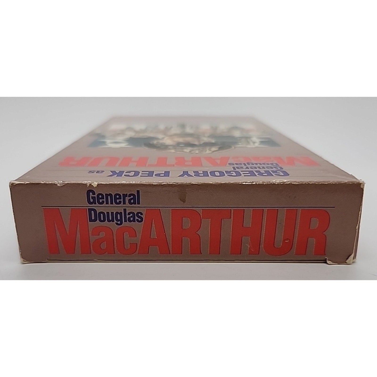 General Douglas MacArthur (VHS 1989)