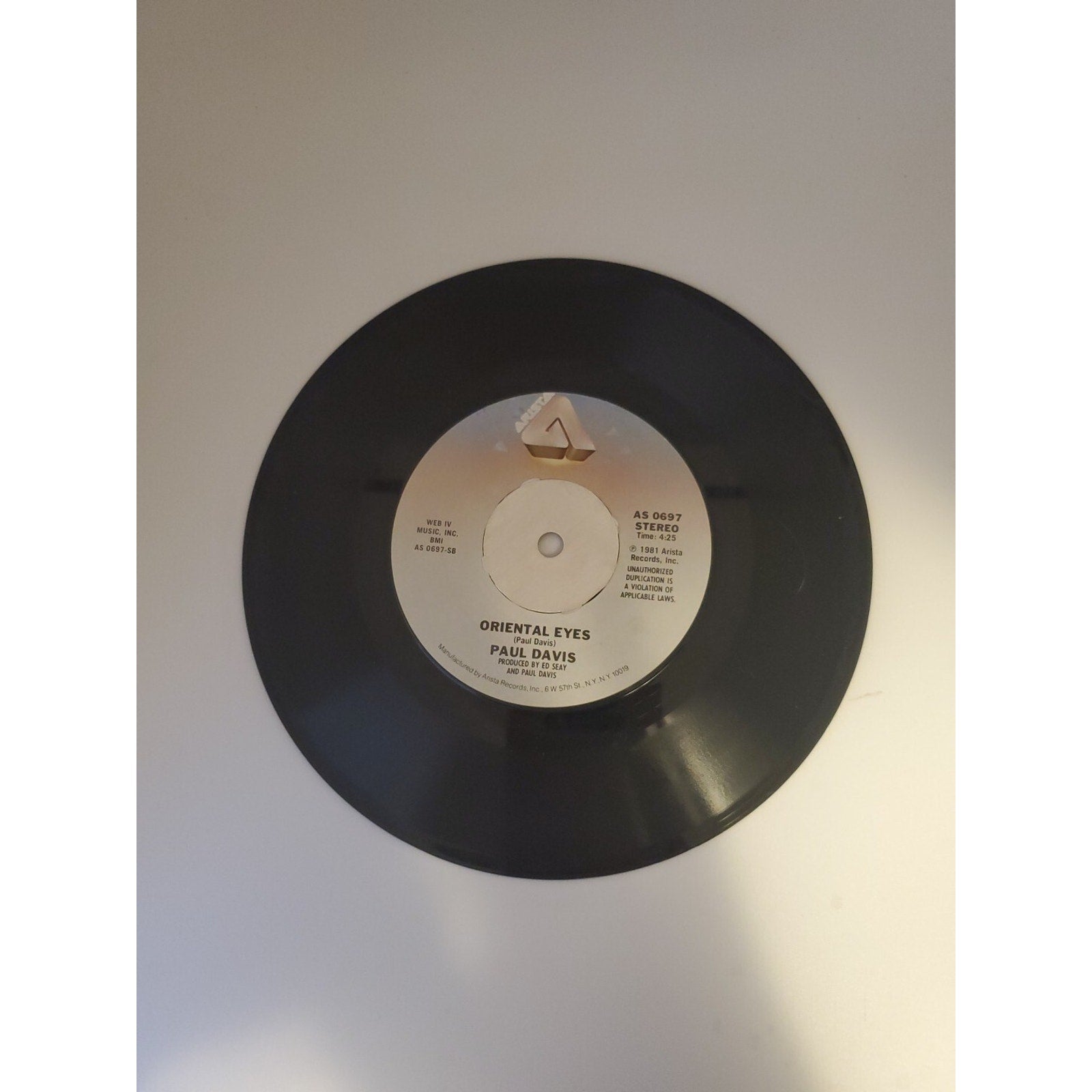 Paul Davis Love Or Let Me Be Lonely (Record)