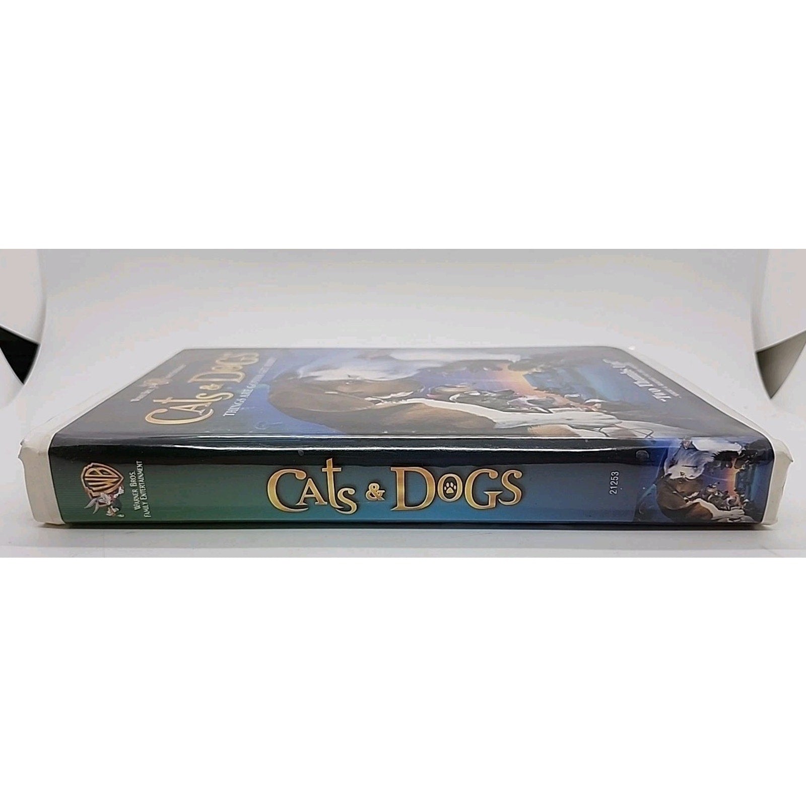 Cats Dogs (VHS, 2001, Clamshell)