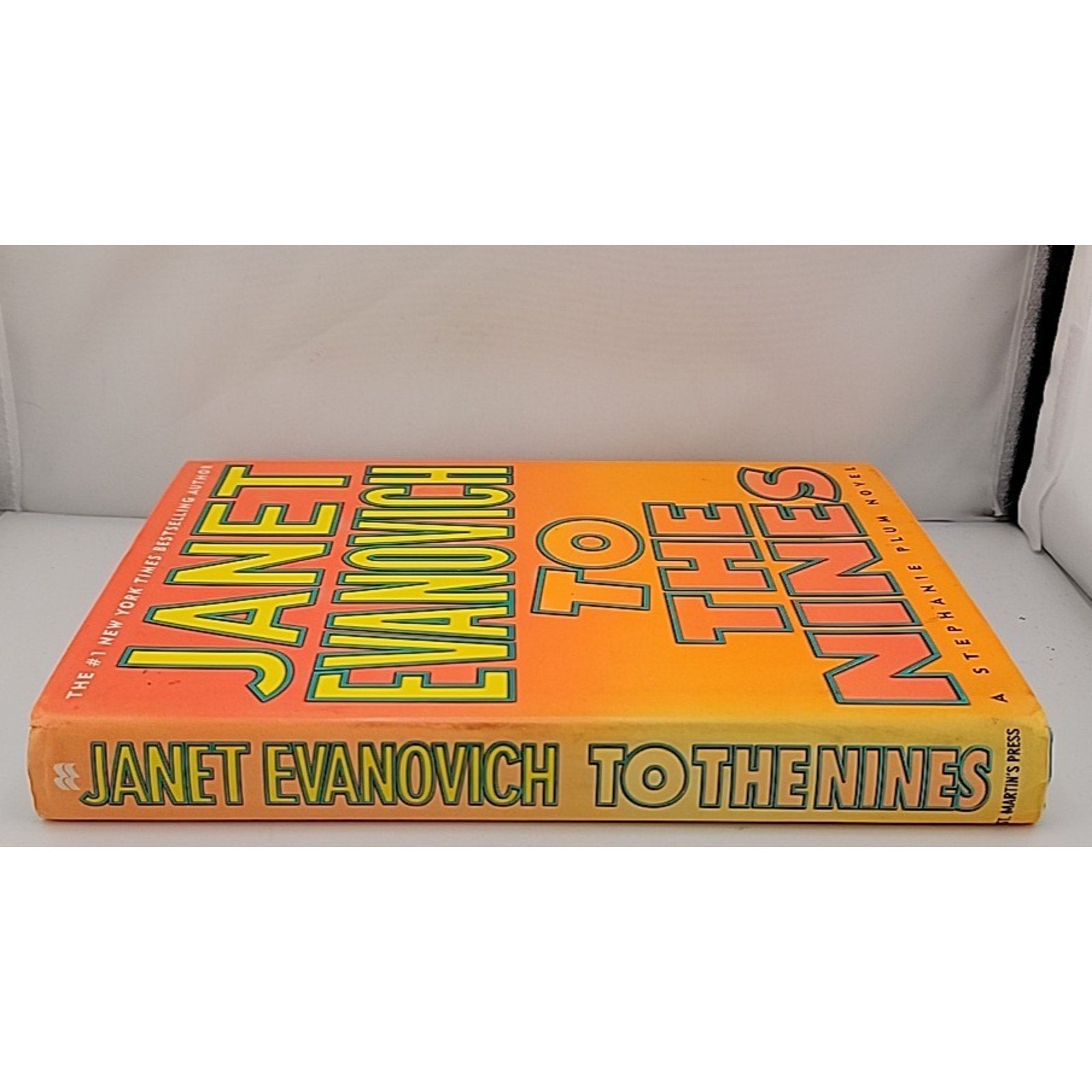 To the Nines by Janet Evanovich (2003, Hardcover)