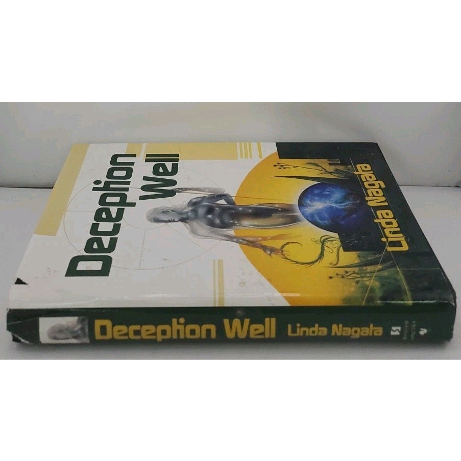 Deception Well Linda Nagata (Hardcover)