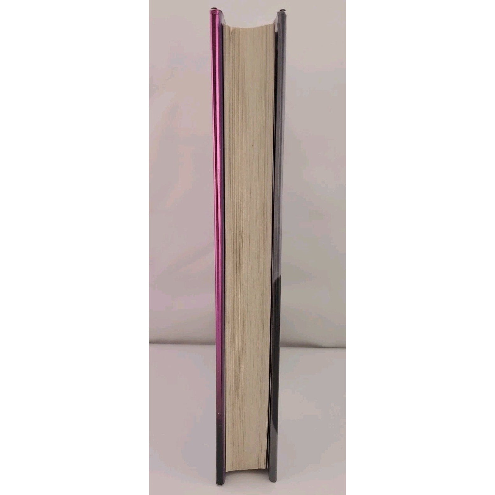 Kiss Me While I Sleep by Linda Howard (2004, Hardcover)