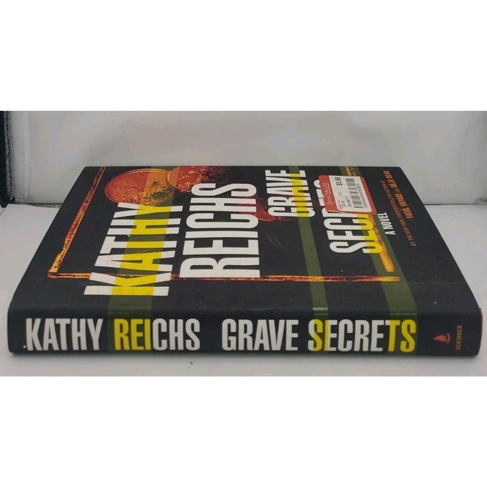 Grave Secrets by Kathy Reichs (2002, Hardcover)
