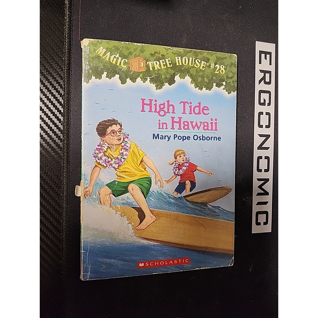 Magic Tree House, No. 28: High Tide in Hawaii - Paperback