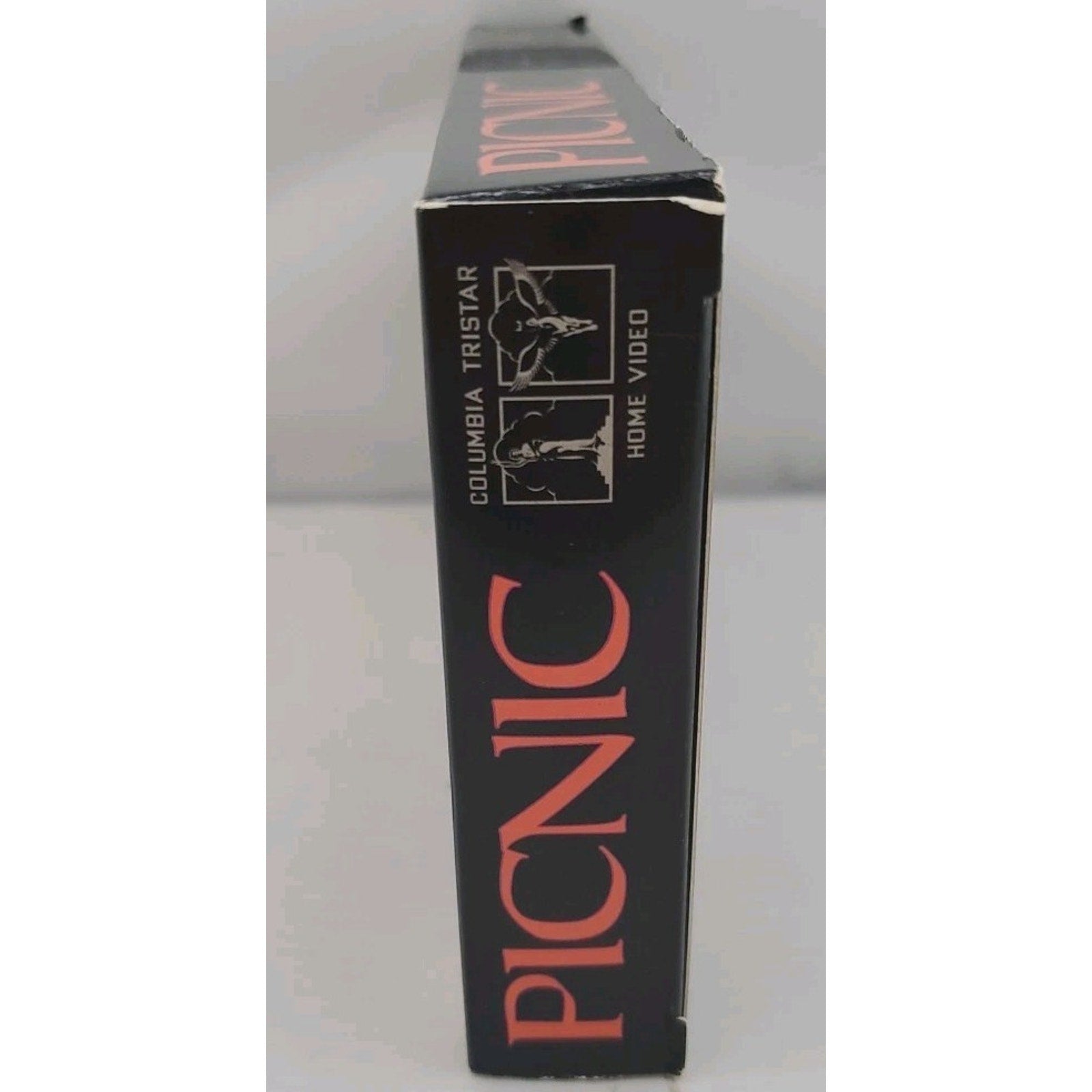 Picnic (VHS, 1996)
