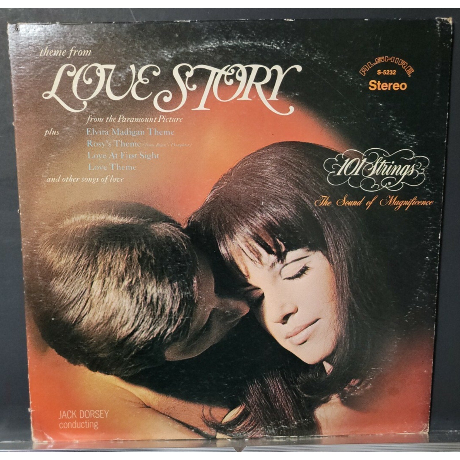 101 Strings – Theme From Love Story And Other Songs Of Love (Vinyl)