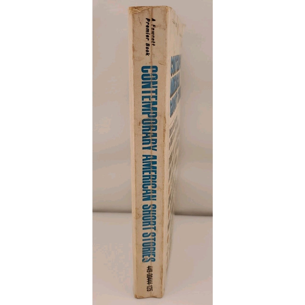 Contemporary American Short Stories by Douglas and Sylvia Angus - PB book 1967