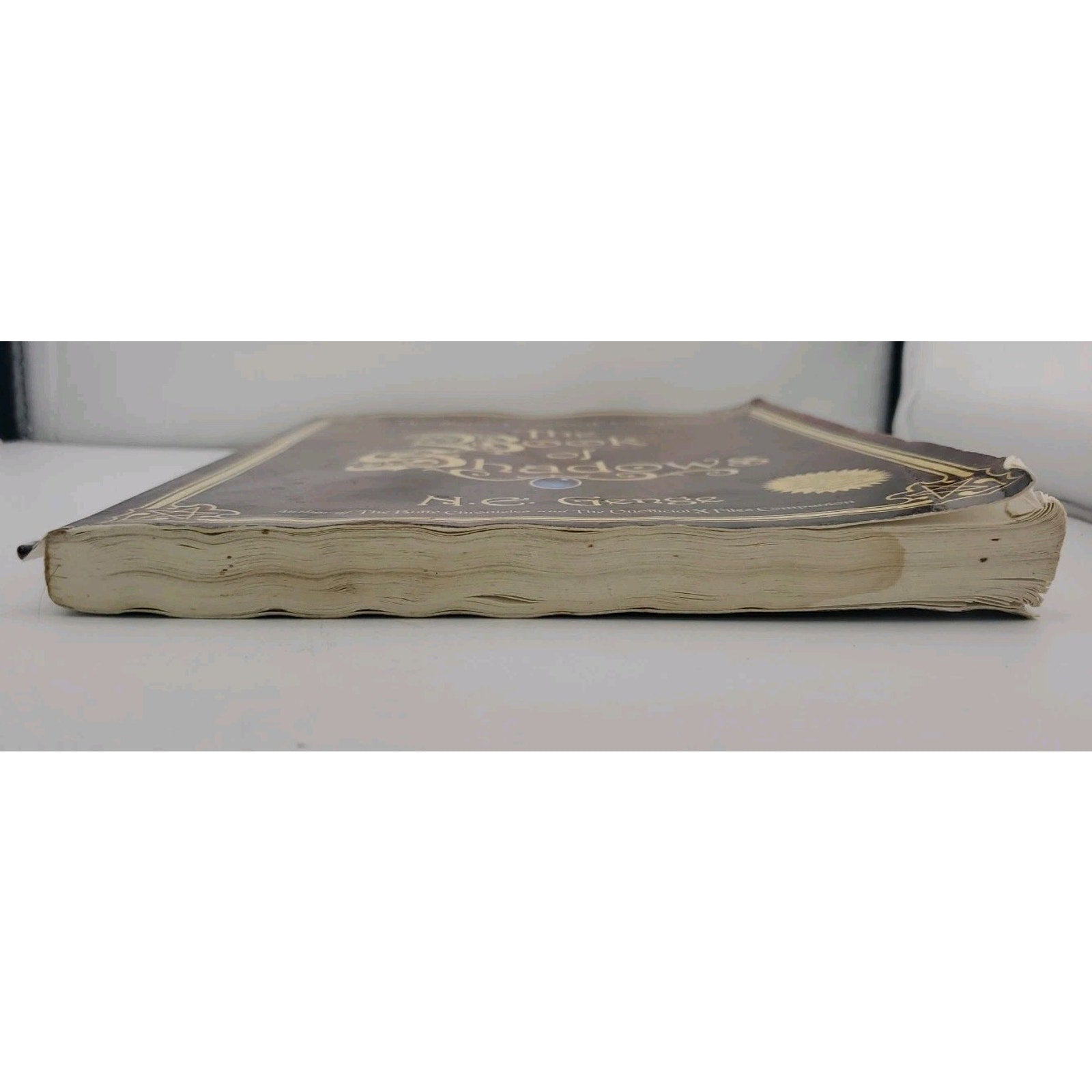 Book of Shadows : The Unofficial Charmed Companion by Ngaire E. Genge (2000,...
