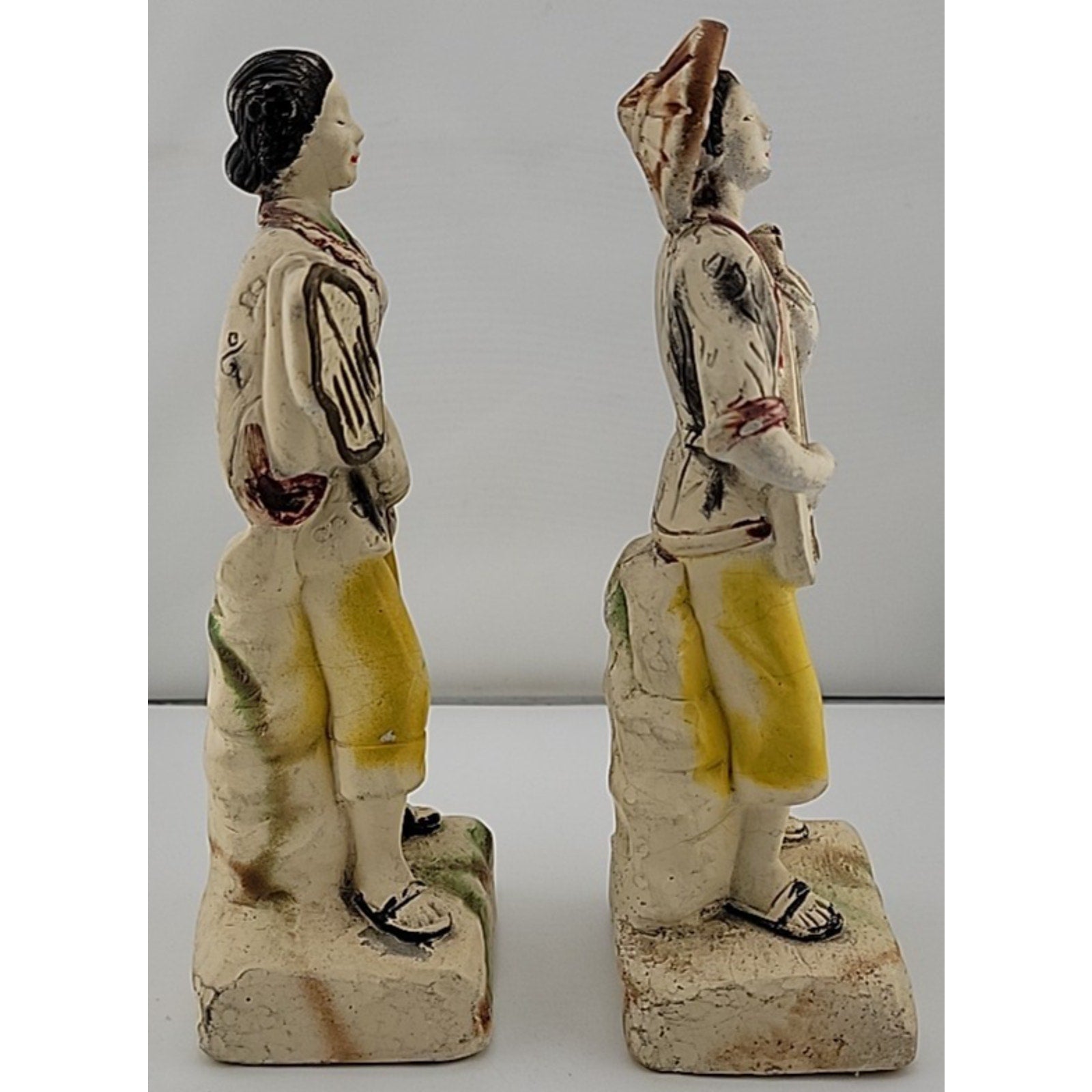 Pair of Vintage Japanese Asian Chalk Ware Chalkware Figures Figurines Musician