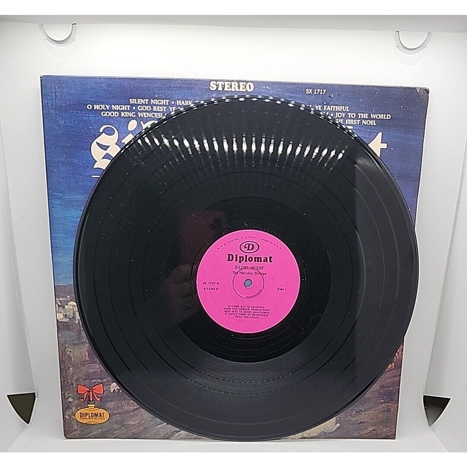 Silent Night Christmas Carols - Holiday Strings (Record)