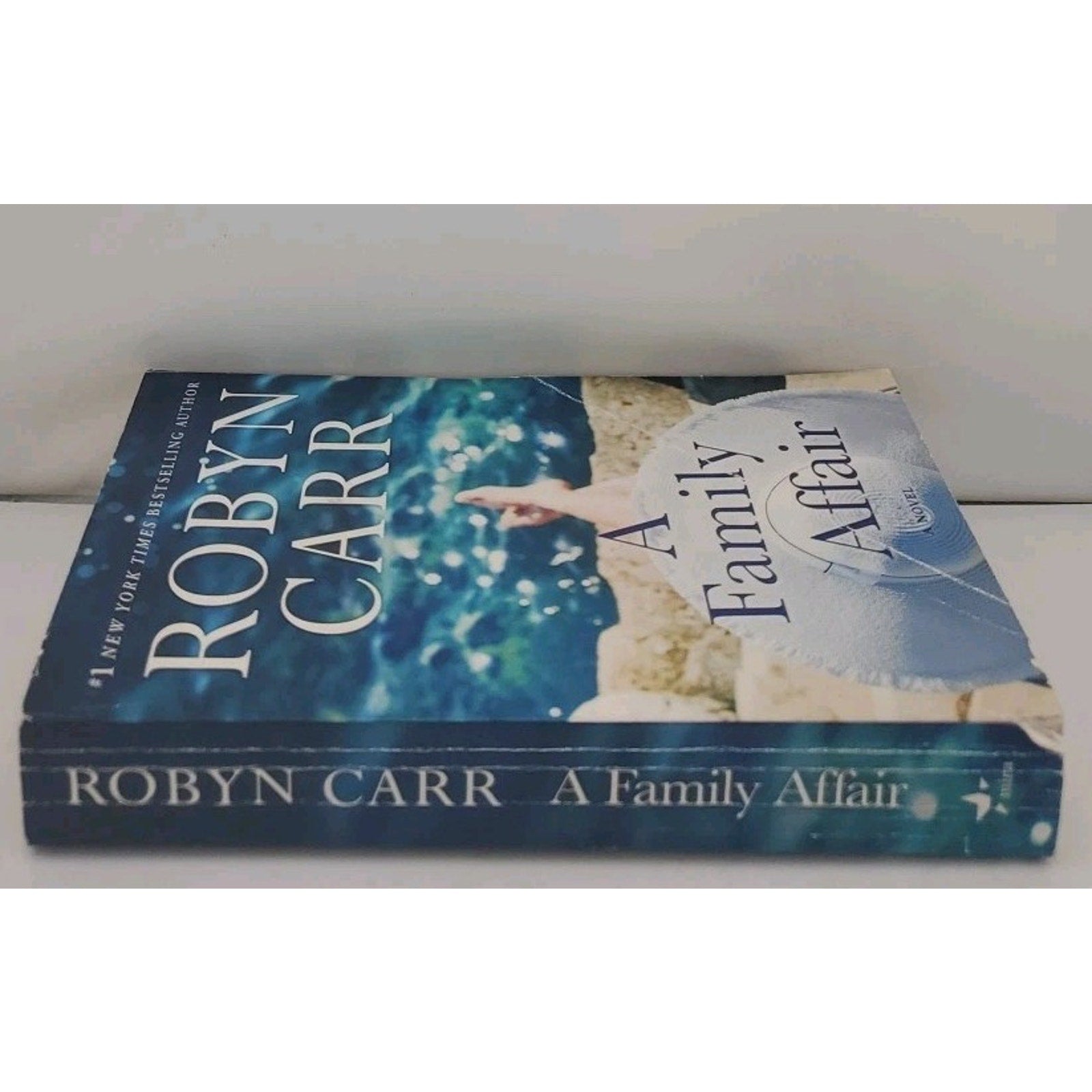 Family Affair : A Novel by Robyn Carr (2023, Mass Market)