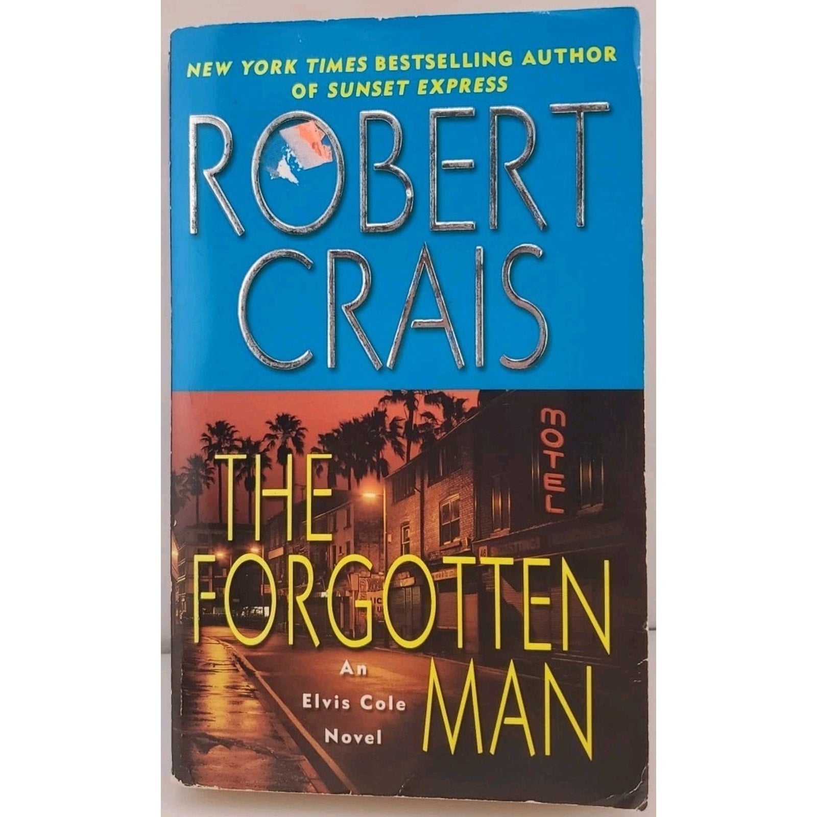 Robert Crais. The Forgotten Man. Paperback Book 2005