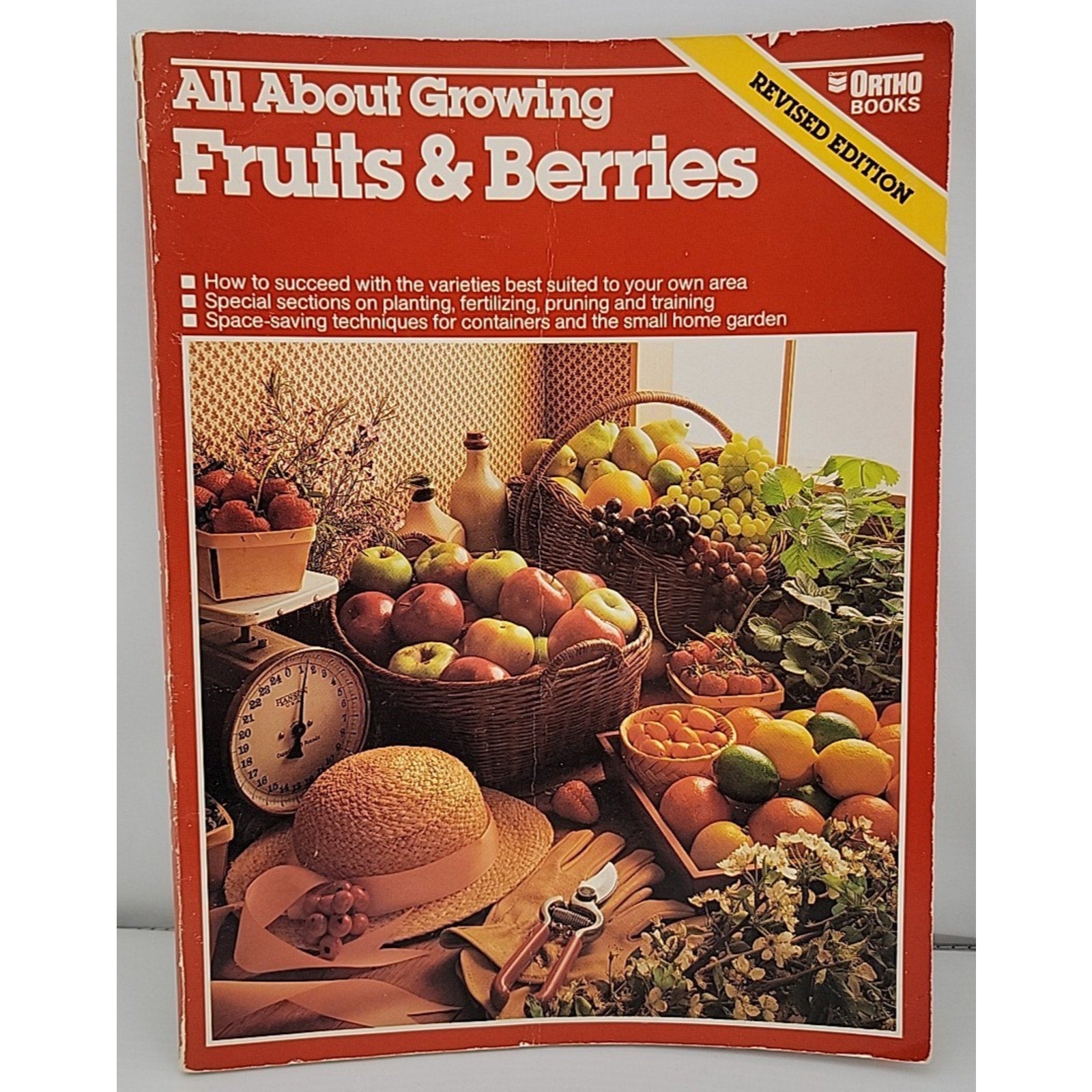 All about Growing Fruits and Berries Paperback Ortho Books Staff