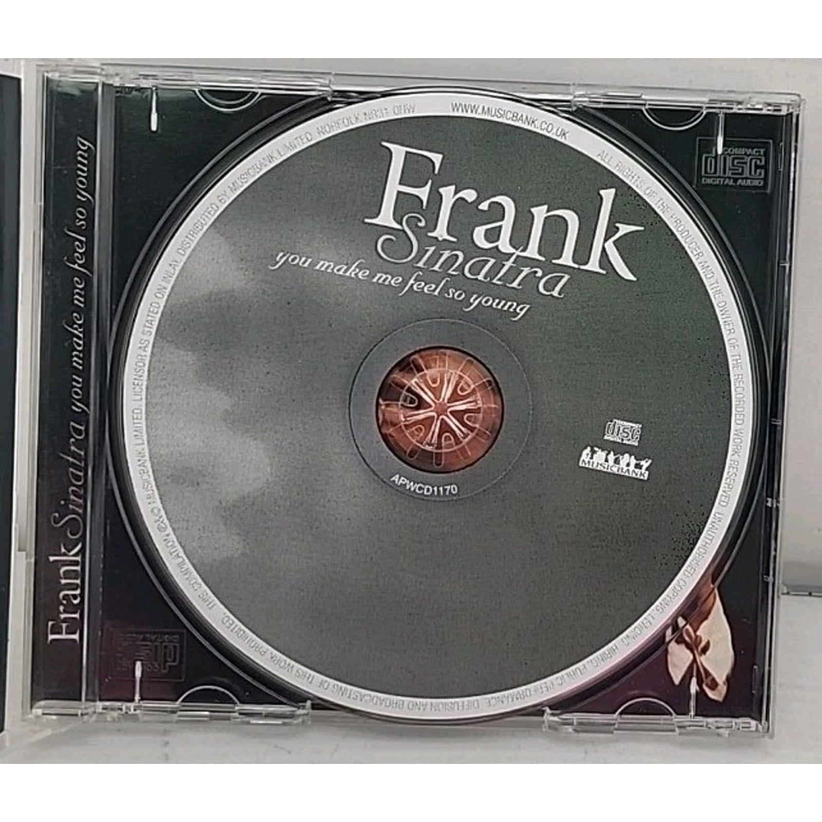 Frank Sinatra - You Make Me Feel So Young (2001 CD Album)