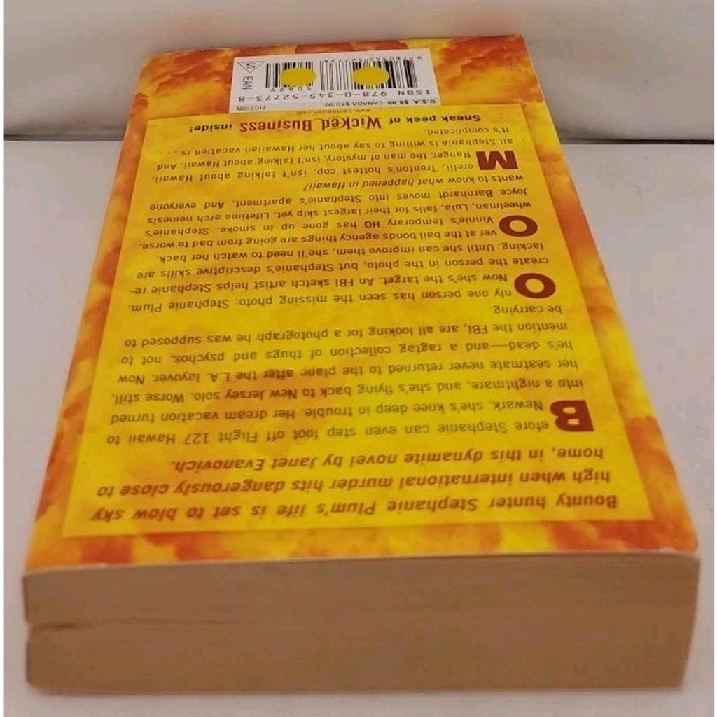 Explosive Eighteen : A Stephanie Plum Novel by Janet Evanovich (2012, Mass...