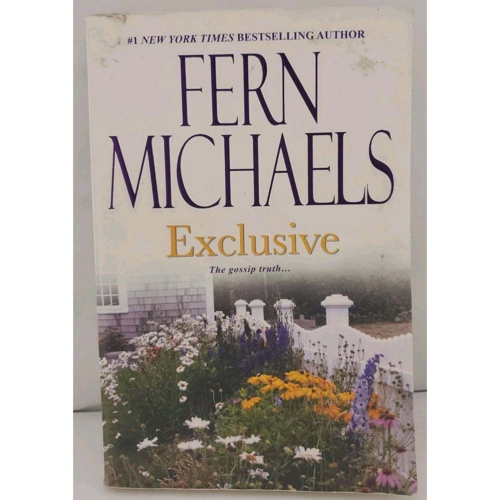 Exclusive by Fern Michaels (2010, Trade Paperback)