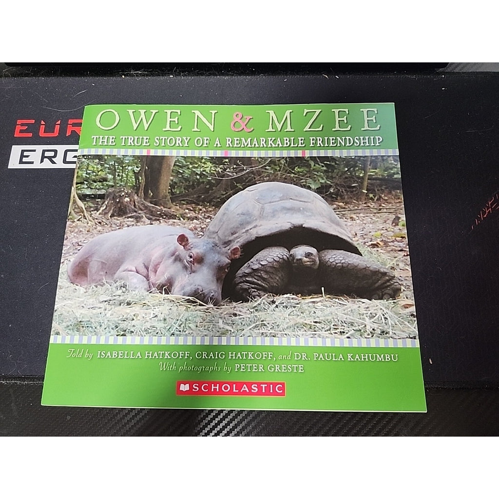 Owen & Mzee by Hatkoff, Isabella