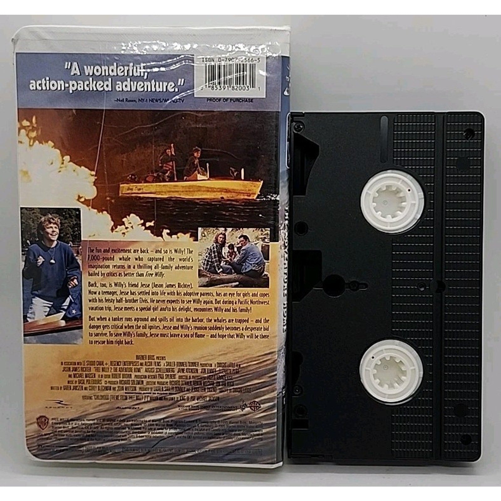 Free Willy 2: The Adventure Home (VHS, 1995, Clam Shell)
