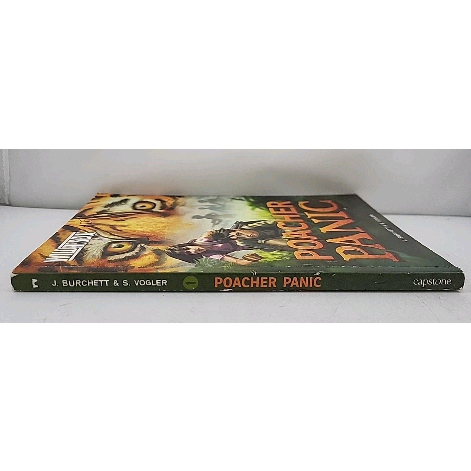 Poacher Panic (Wild Rescue) - Paperback By J Burchett