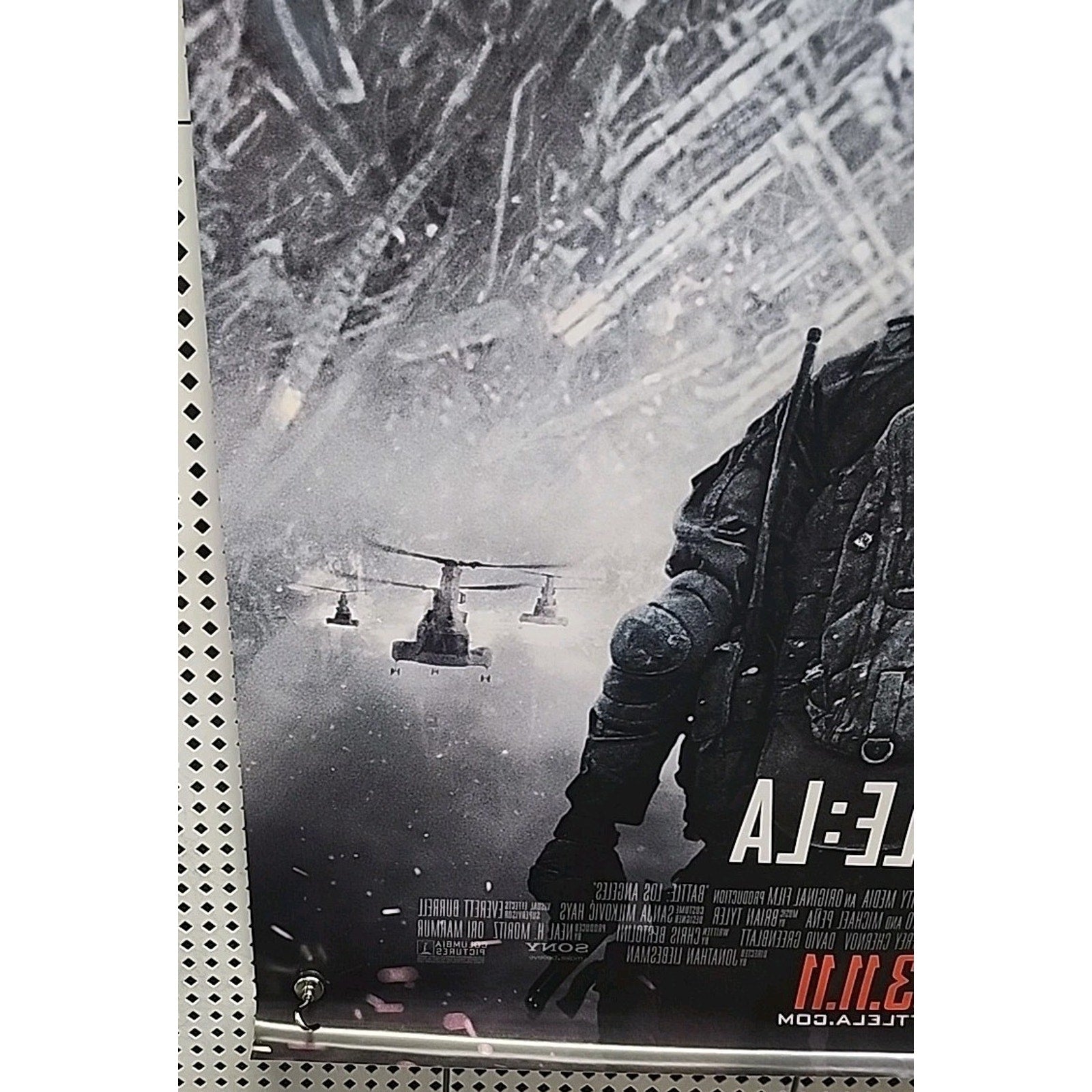 Battle Los Angeles Original 27x40 D/S Movie Poster
