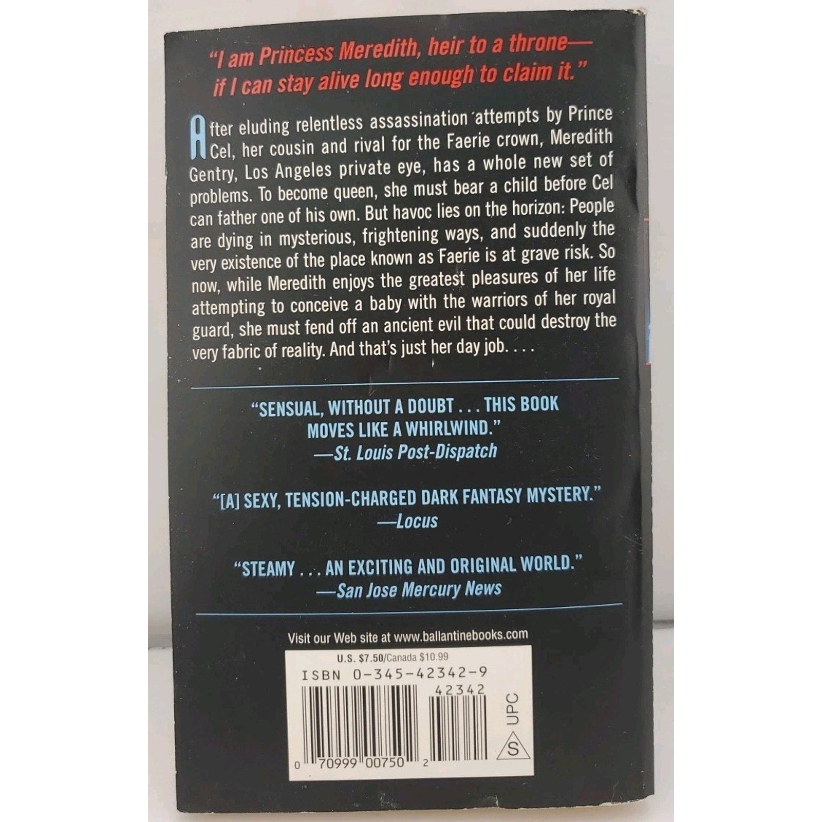 Caress of Twilight by Laurell K. Hamilton (2003, Mass Market)