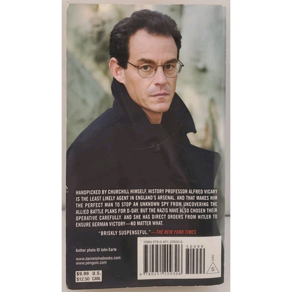 Unlikely Spy by Daniel Silva (2003, Trade Paperback)