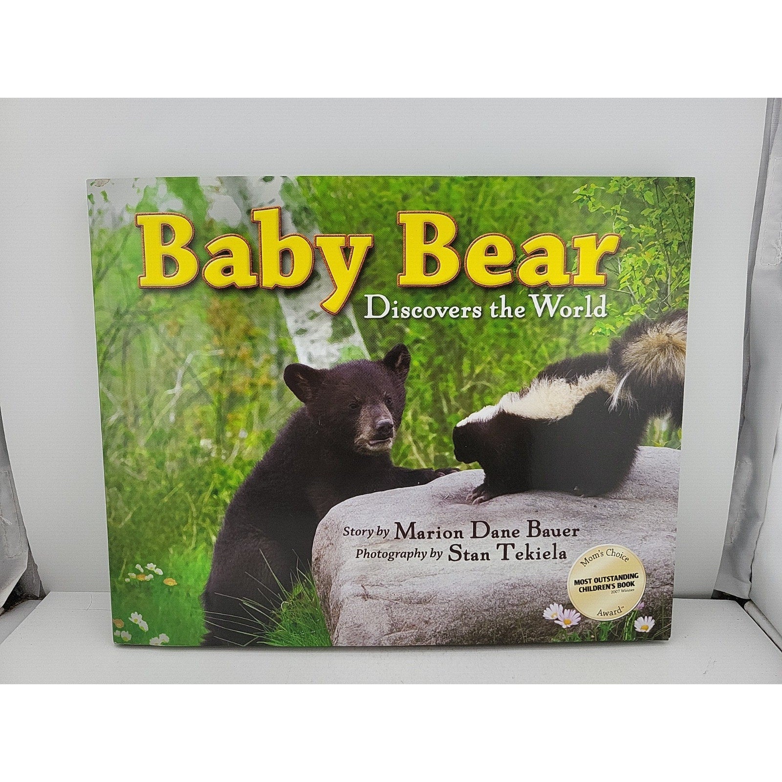 Baby Bear Discovers the World by Marion Dane Bauer (2006, Hardcover)