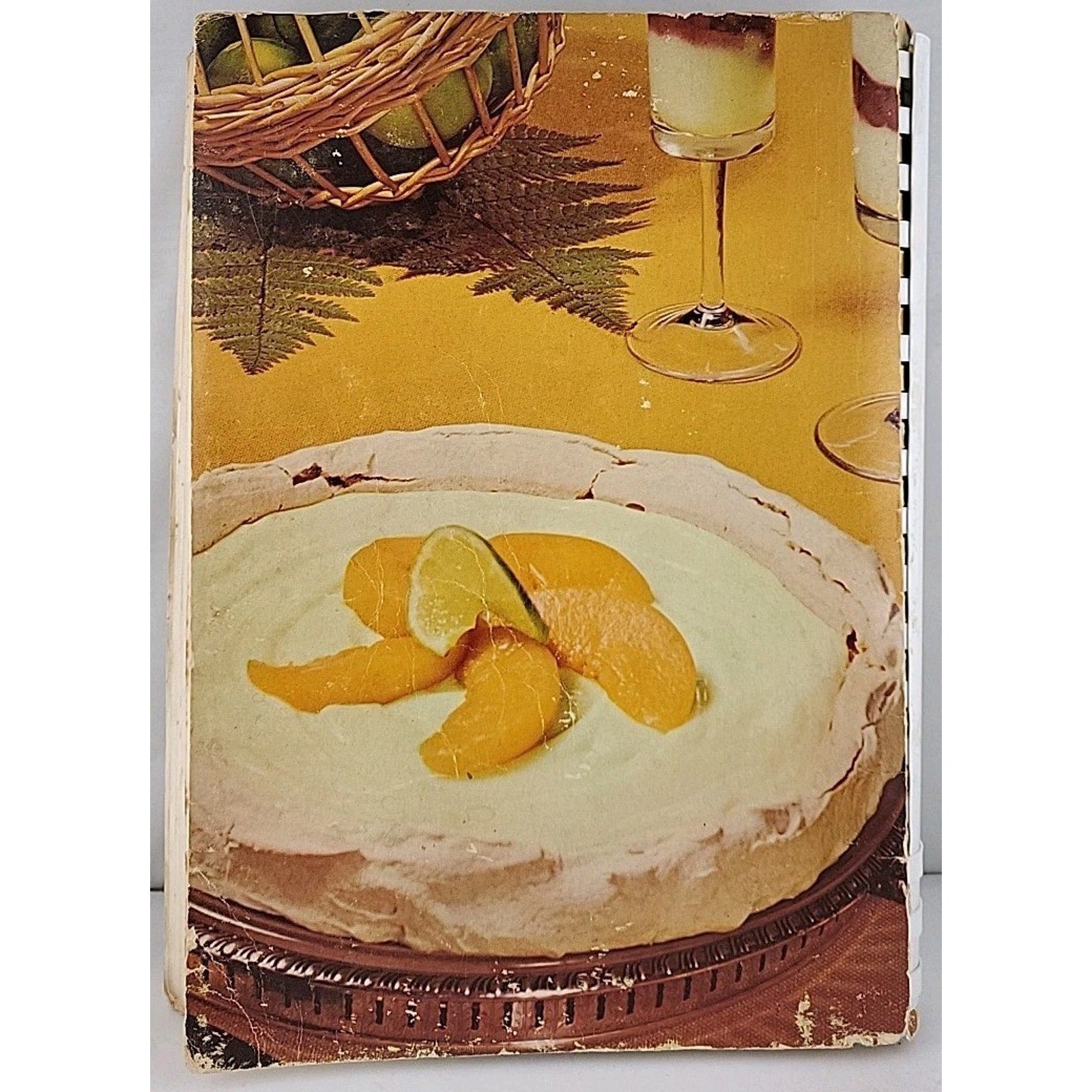 Favorite Recipes of Episcopal Churchwomen Desserts