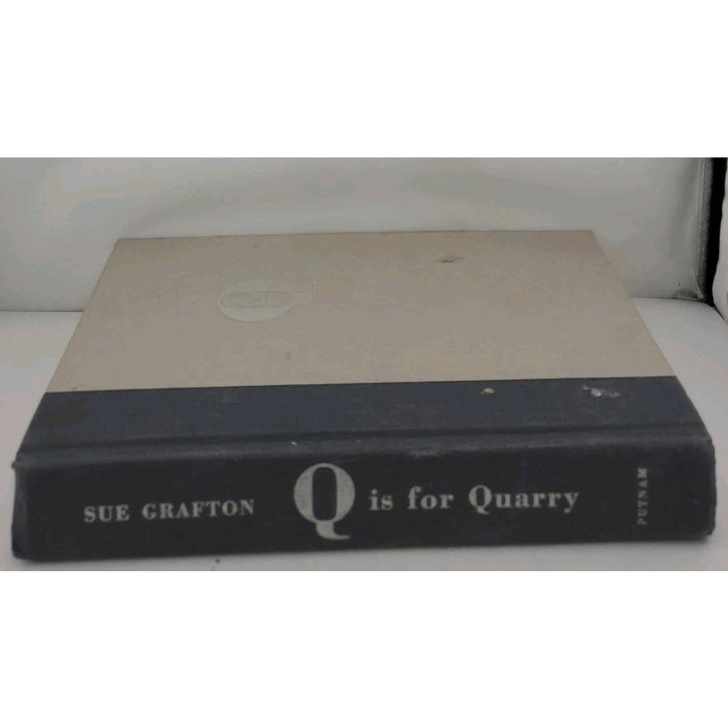 Q Is for Quarry by Sue Grafton (2002, Hardcover)