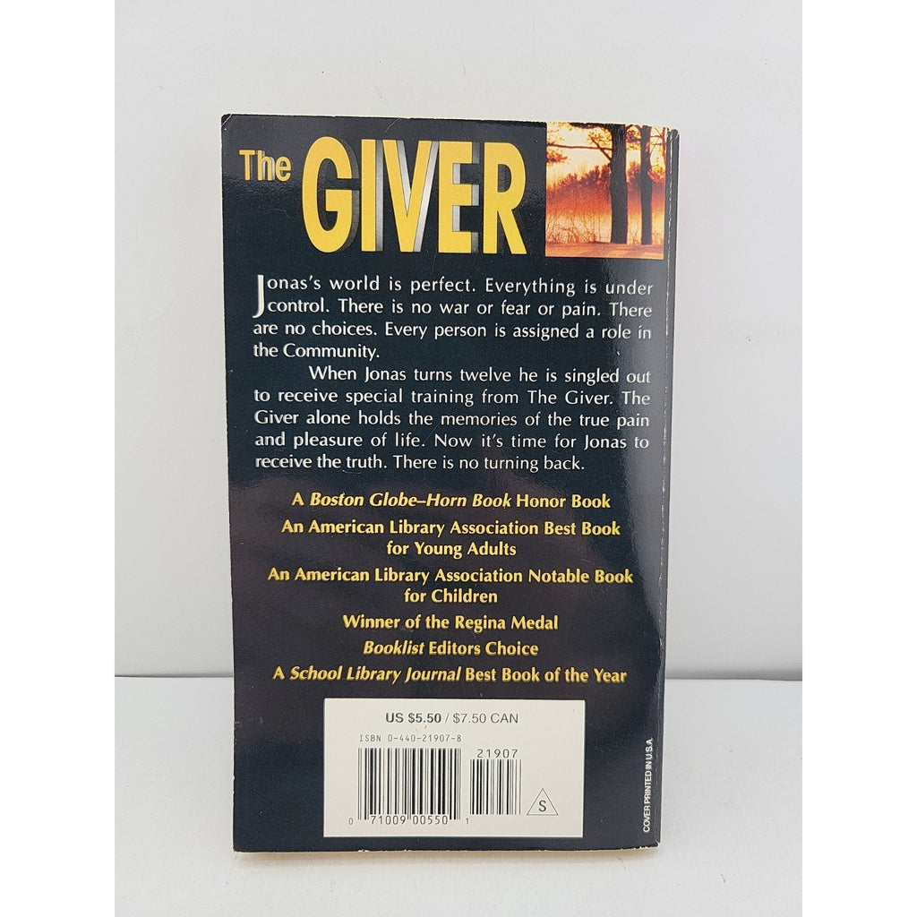 Giver by Lois Lowry (1994, Mass Market)