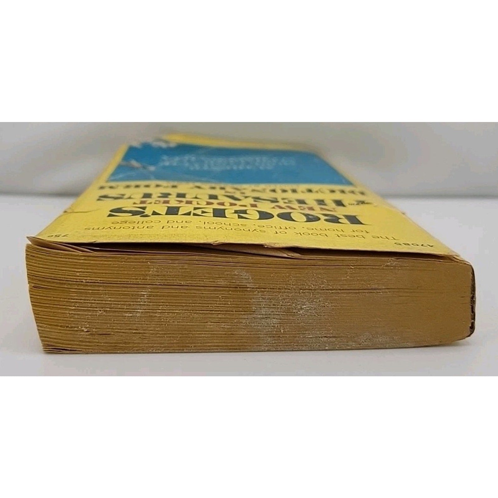 Roget's New Pocket Thesaurus In Dictionary Form, Paperback 1971