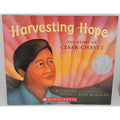 Harvesting Hope: The Story of Cesar Chavez - Paperback By Kathleen Krull