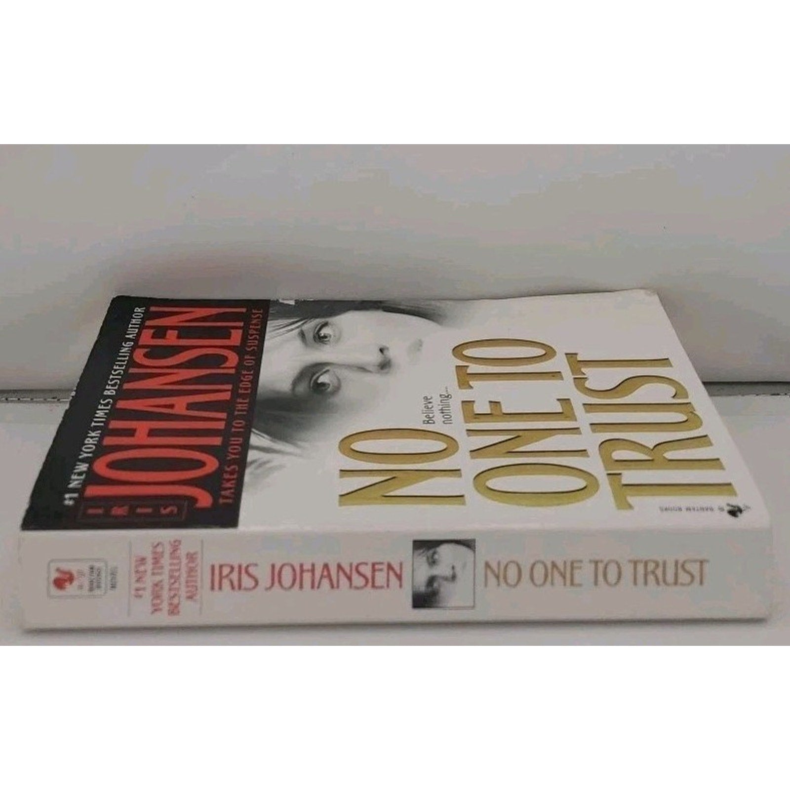 No One to Trust : A Novel by Iris Johansen (2003, Mass Market)