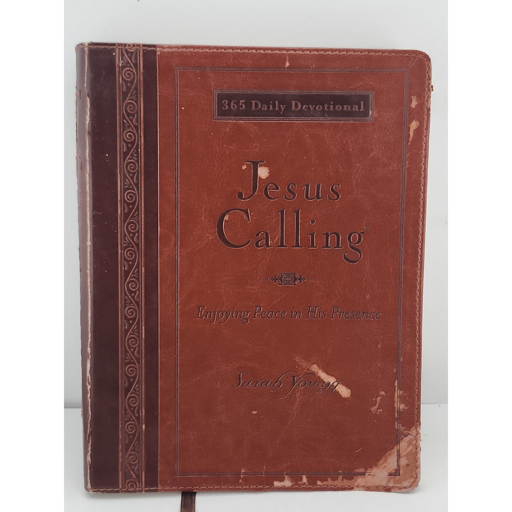 Jesus Calling 365 Day Devotional Faux Leather Large Print by Sarah Young