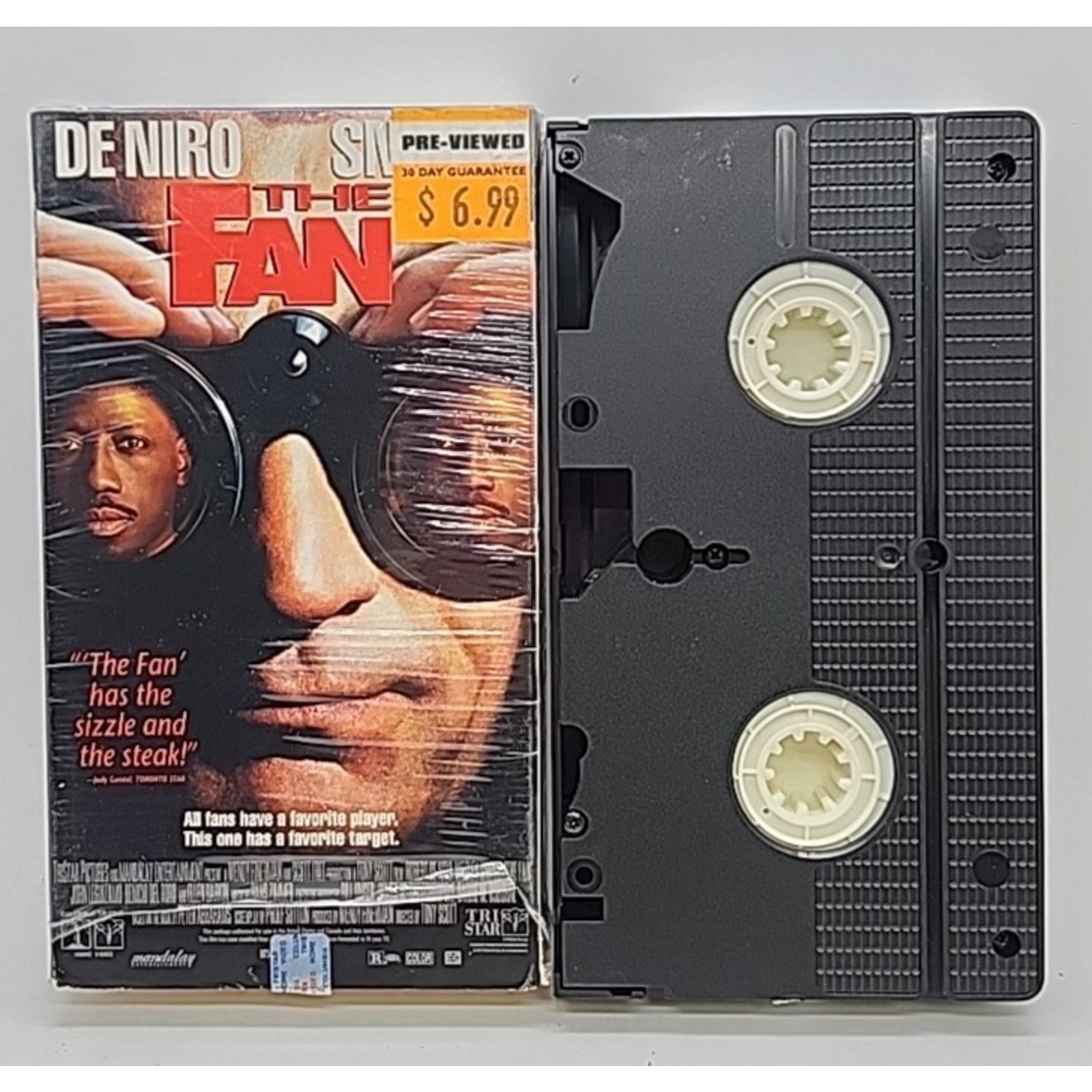 The Fan (VHS, 1997, Closed Captioned Original English Subtitled Spanish)