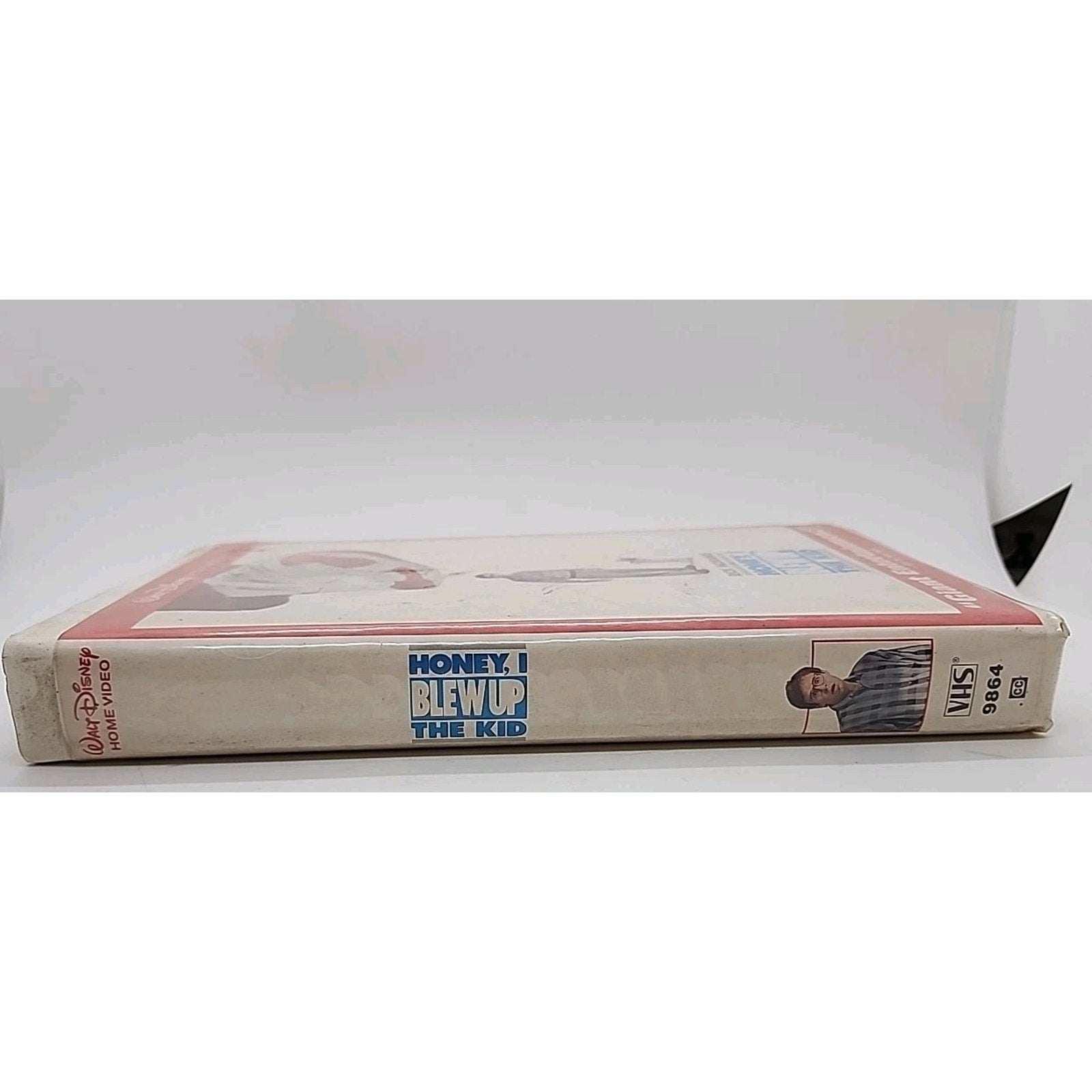 Honey, I Blew Up the Kid (VHS, 1997, Clam Shell)